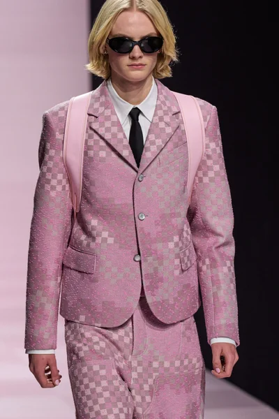 Look 69